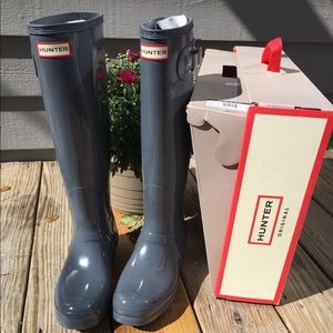Hunter Original tall rain boots. Glossy Graphite!